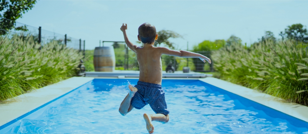 Swimmingly Pools wider Auckland area - Home - Swimmingly Pools